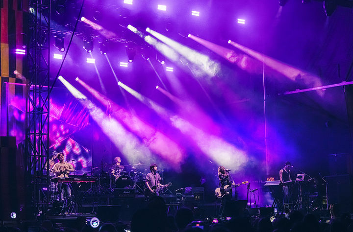 [서울=뉴시스] JYP엔터테인먼트 소속 보이밴드 '엑스디너리 히어로즈'(Xdinary Heroes·XH·엑디즈)가&nbsp; 7월 31일(이하 현지시간) 미국 일리노이주 시카고 그랜트 공원에서 열린 세계적 뮤직 페스티벌 '롤라팔루자 시카고' 중 더 그로브(THE GROVE)의 마지막 스테이지를 장식했다. (사진=JYP엔터테인먼트 제공) 2025.08.02. photo@newsis.com *재판매 및 DB 금지