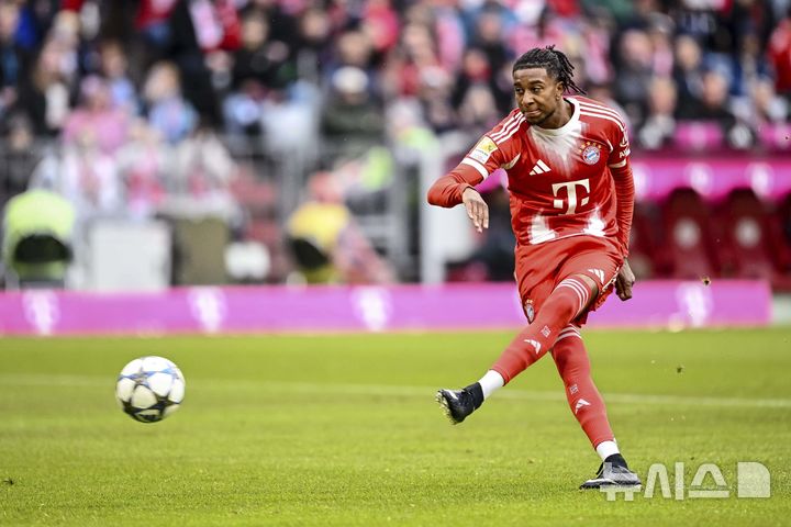 [뮌헨=AP/뉴시스] 독일 프로축구 분데스리가 바이에른 뮌헨의 마이클 올리세. 2025.08.02.