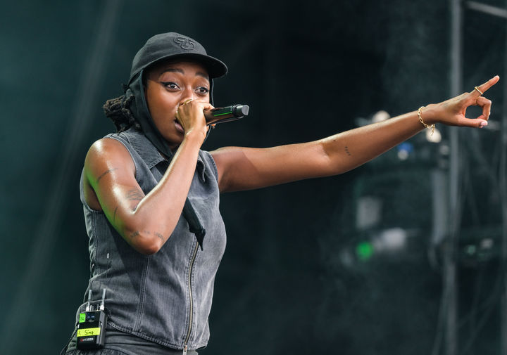 [인천=뉴시스] 영국 래퍼 리틀 심즈가 1일 인천 송도달빛축제공원에서 열린 '2025 인천 펜타포트 록 페스티벌'에서 공연하고 있다. (사진 = 펜타포트 사무국 제공) 2025.08.03. photo@newsis.com *재판매 및 DB 금지