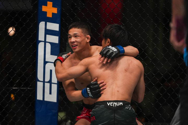 [서울=뉴시스] 'UFC 파이트 나이트: 타이라 vs 박현성' 메인 이벤트 플라이급(56.7㎏) 경기에서 타이라 타츠로에 패배한 박현성. (사진=UFC 제공) *재판매 및 DB 금지