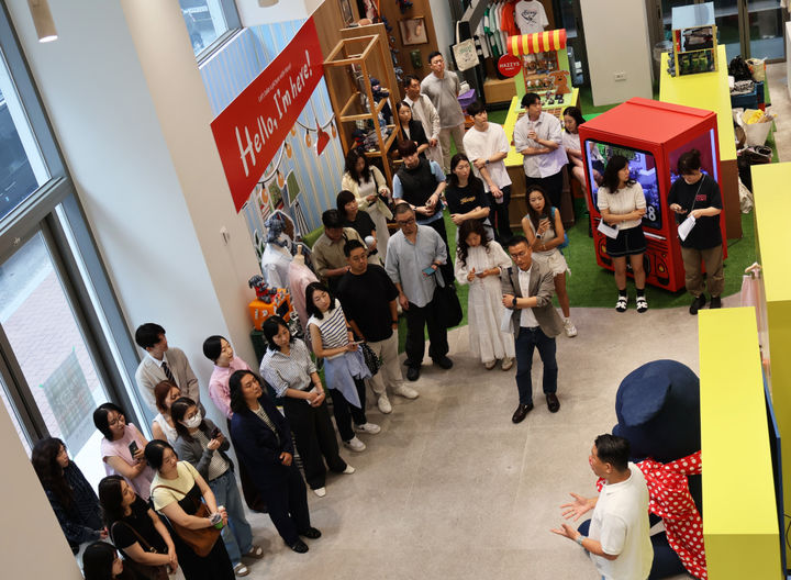 [서울=뉴시스] 생활문화기업 LF의 대표 브랜드 헤지스(HAZZYS)가 2026년 봄·여름 시즌(26SS) 글로벌 수주회를 성공적으로 마무리했다고 4일 밝혔다. (사진=LF 제공) *재판매 및 DB 금지