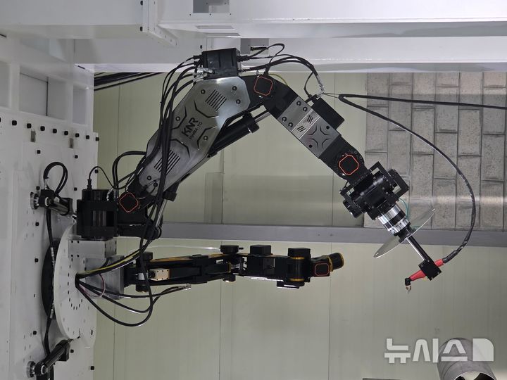 케이엔알시스템, 유압로봇팔 개발…작업반경 2.5m 확대