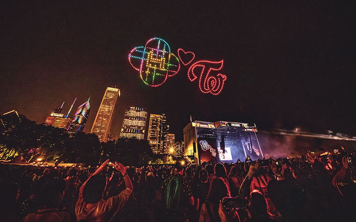 [서울=뉴시스] 트와이스 '롤라팔루자 시카고' 헤드라이너. (사진 = JYP엔터테인먼트 제공) 2025.08.04. photo@newsis.com *재판매 및 DB 금지