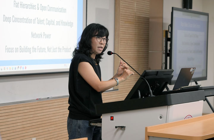 [서울=뉴시스] 구글 클라우드 기술팀 이충민 팀장이 세종대에서 강연하고 있다. (사진=세종대 제공) 2025.08.04. photo@newsis.com *재판매 및 DB 금지