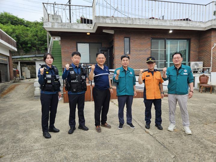 [논산=뉴시스]논산경찰서는 치매를 앓은 A씨(여성)를 소방과 계룡시청의 신속한 공조로 찾았다. 2025. 08. 04 photo@newsis.com *재판매 및 DB 금지