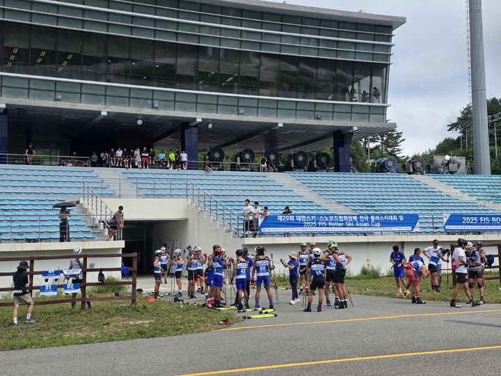 전국 롤러 스키대회 개최. *재판매 및 DB 금지