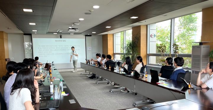 [서울=뉴시스] 치매 진단 수용 위한 당사자, 가족, 의료진 협력 모색하는 강연 개최 (사진=한국에자이 제공) 2025.08.04. photo@newsis.com *재판매 및 DB 금지