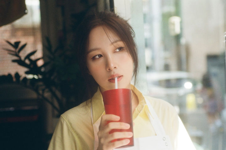 [서울=뉴시스] 싱어송라이터 권진아. (사진=어나더 제공) 2025.08.04. photo@newsis.com *재판매 및 DB 금지