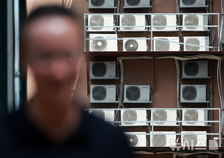 차 안 온도 48도…美 유타서 1시간 방치 아동 극적 구조