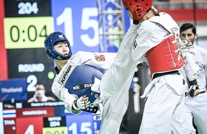 [서울=뉴시스]태권도진흥재단은 전북 무주군, 대한태권도협회와 함께 '무주 태권도원 2025 세계태권도 그랑프리 챌린지'를 오는 28일부터 31일까지 태권도원 T1 경기장에서 개최한다고 5일 밝혔다. 사진은 2022 그랑프리 챌린지에 참가한 박태준의 경기 모습. (사진=태권도진흥재단 제공) 2025.08.05. photo@newsis.com *재판매 및 DB 금지