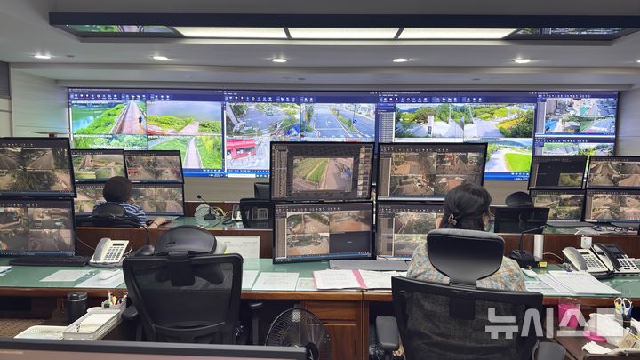 [전주=뉴시스] 전북 전주시 폐쇄회로(CC)TV 통합관제센터. (사진=뉴시스 DB). photo@newsis.com 