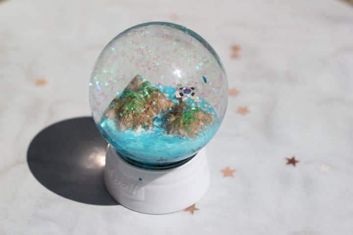 [전주=뉴시스] 국립전주박물관은 광복 80주년을 맞아 '독도 스노우볼 만들기' 체험행사를 진행한다고 5일 밝혔다. 체험행사를 통해 만들 수 있는 독도 스노우볼. (사진=국립전주박물관 제공) 2025.08.05. photo@newsis.com *재판매 및 DB 금지