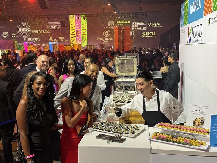 [세종=뉴시스] 농림축산식품부와 한국농수산식품유통공사(aT)는 지난 3일 미국 워싱턴DC에서 열린 '제43회 라미 어워즈(RAMMY Awards)'에 참가해 한국산 K-푸드 식재료를 홍보했다고 5일 밝혔다. (사진=aT 제공) 2025.08.05. photo@newsis.com *재판매 및 DB 금지