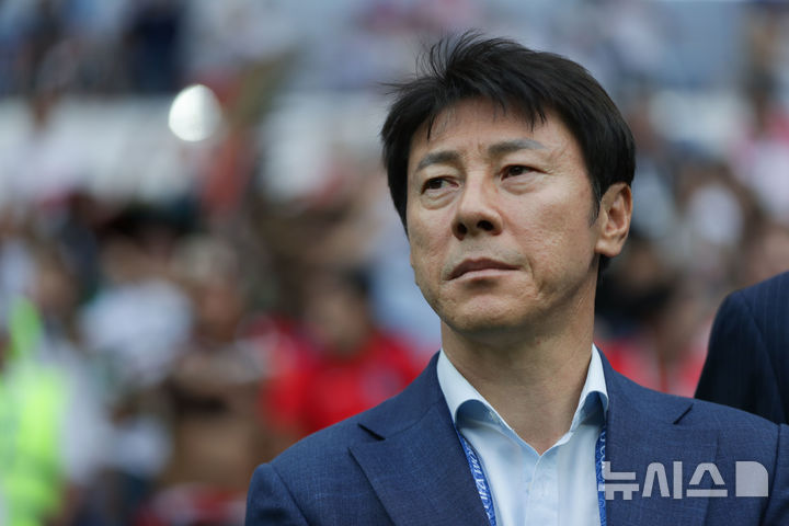 [서울=뉴시스]K리그1 울산, 제13대 사령탑으로 신태용 감독 선임. (사진=울산 HD 제공)