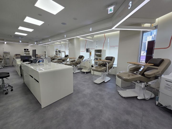 [부산=뉴시스]대한적십자사 부산혈액원은 5일 북구 덕천동에 위치한 헌혈의집 덕천센터가 2개월간의 새 단장을 마치고 오픈했다. (사진=대한적십자사 부산혈액원 제공) 2025.08.05. photo@newsis.com *재판매 및 DB 금지