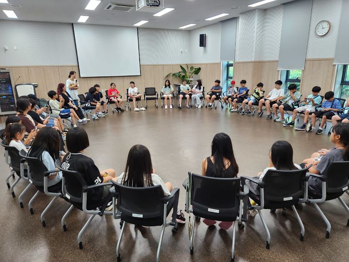 [양산=뉴시스] 양산시 초등학생 마인드업 인성캠프를 운영하고 있다. (사진=양산시 제공) 2025.08.06. photo@newsis.com *재판매 및 DB 금지