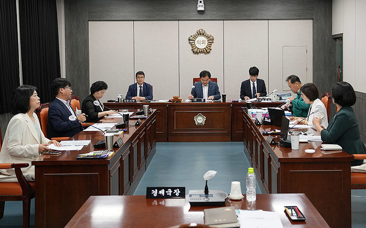 6일 태백시의회 위원회실에서 열린 간담회.(사진=태백시의회 제공) *재판매 및 DB 금지