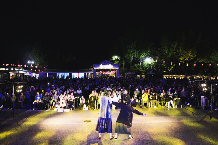 [남원=뉴시스] 남원시의 지난해 달빛콘서트 월광포차 모습. (사진=뉴시스 DB). photo@newsis.com *재판매 및 DB 금지