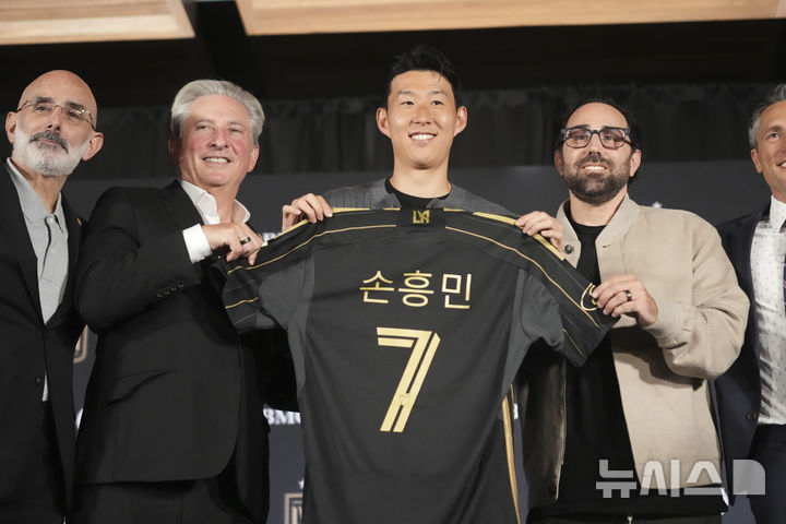 [2025년 스포츠 10대뉴스①]Son Heung-min s’installe aux États-Unis après avoir remporté son premier titre en Europe