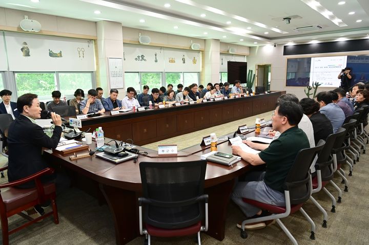 [고령=뉴시스] 인구정책 비상 대책회의. (사진=고령군 제공) 2025.08.07 photo@newsis.com *재판매 및 DB 금지