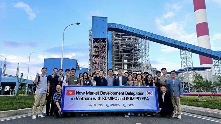 [세종=뉴시스]한국중부발전이 '2025 베트남 시장개척단'을 파견해 중소기업의 해외 진출을 위한 실질적인 수출지원 활동을 펼쳤다.(사진=한국중부발전 제공) *재판매 및 DB 금지