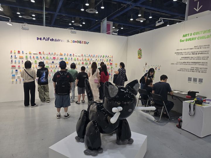 어반브레이크 2025에 참여한 아이프칠드런 x 손희수 엔젤아티스트 콜라보 부스. *재판매 및 DB 금지