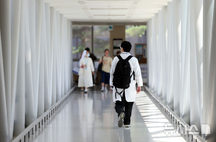 [서울=뉴시스] 김진아 기자 = 서울 시내 한 대학병원. 2025.08.07. bluesoda@newsis.com