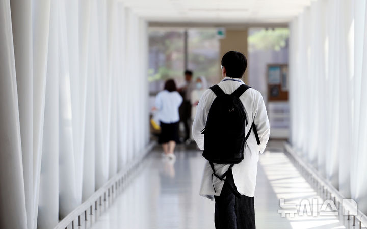 [서울=뉴시스] 김진아 기자 = 서울 시내 한 대학병원. 2025.08.07. bluesoda@newsis.com