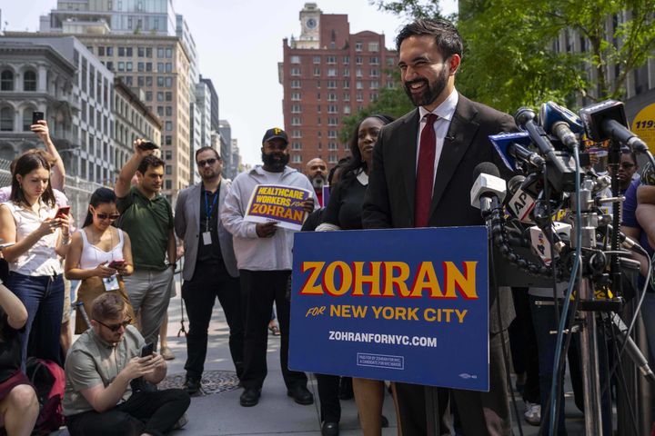 [뉴욕=AP/뉴시스] 조란 맘다니 민주당 뉴욕시장 후보가 지난 8월 7일(현지 시간) 기자회견을 하고 있다. 2025.11.04.