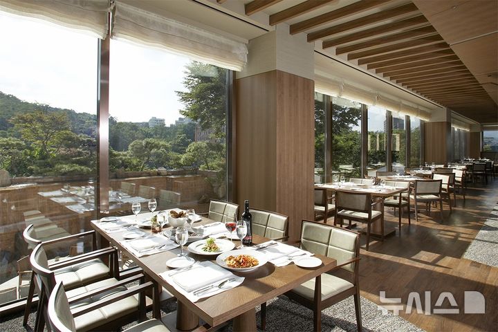 [서울=뉴시스] 서울 신라호텔 '더 파크뷰'.(사진=호텔신라 제공)