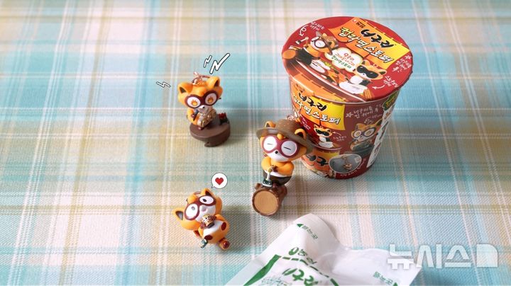 농심, 토이트론과 컵라면용 뚜껑 홀더 출시