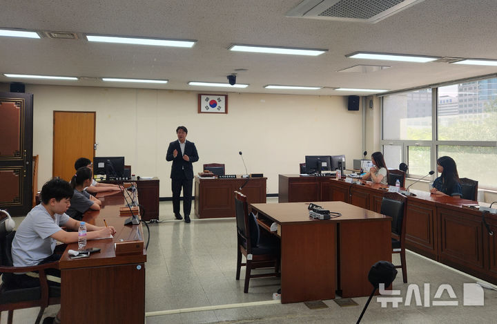 [안양=뉴시스] 안양시 의회가 9일 청소년의회 제2차 상임위원회 회의를 연다. (사진=안양시 의회 제공)..2025.08.08.photo@newsis.com