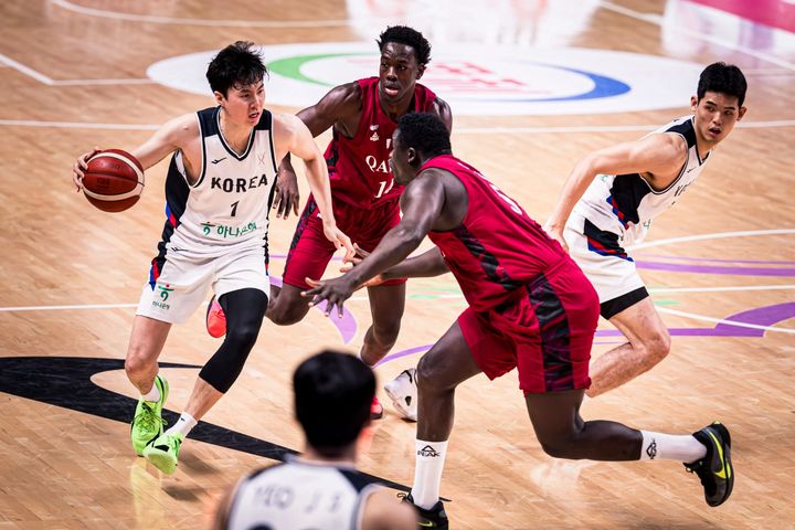[서울=뉴시스] 한국 남자 농구 대표팀의 이현중. (사진=FIBA 홈페이지 캡처) *재판매 및 DB 금지