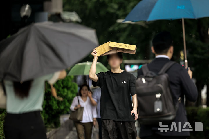 충남권 최고체감온도 33도 안팎…한때 최대 30㎜ 소나기