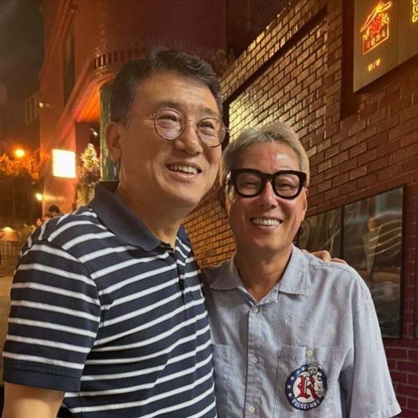 [서울=뉴시스] 왼쪽부터 양석균 교수, 가수 윤종신. (사진=윤종식 인스타그램) 2025.08.09. photo@newsis.com *재판매 및 DB 금지