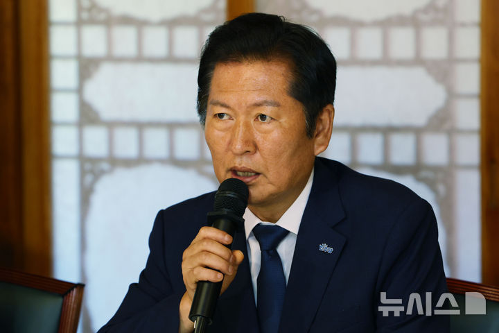 [서울=뉴시스] 김명원 기자 = 정청래 더불어민주당 대표가 10일 서울 종로구 삼청동 총리공관에서 열린 제2차 고위당정협의회에 참석해 발언하고 있다. (공동취재) 2025.08.10. photo@newsis.com