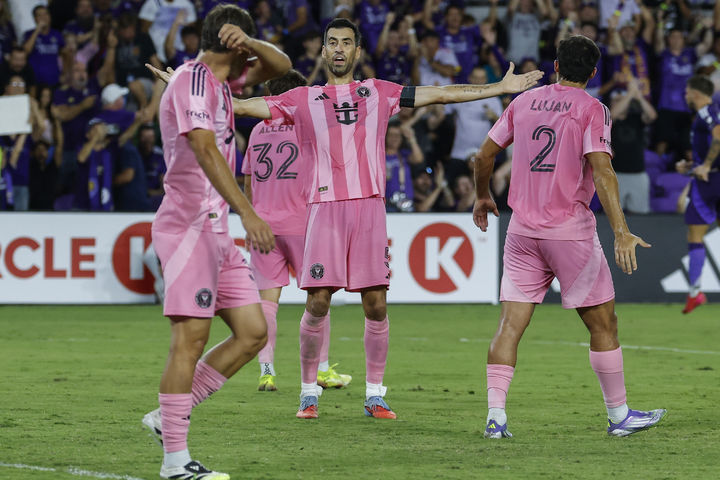 [올랜도=AP/뉴시스] 미국 프로축구 메이저리그사커(MLS) 인터 마이애미의 세르히오 부스케츠. 2025.08.10.