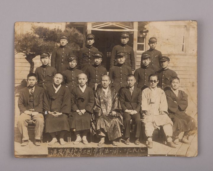 [양산=뉴시스] 시립독립기념관 특별기획전 통도중학교 제3회 졸업사진. (사진=양산시 제공) 2025.08.11. photo@newsis.com *재판매 및 DB 금지