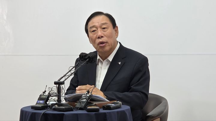 [세종=뉴시스] 송승화 기자 = 설명하는 최민호 세종시장. 2025.08.11. ssong1007@newsis.com *재판매 및 DB 금지