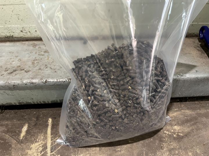 가축분뇨를 고체연료로…2030년까지 3.8만 가구 전력 공급한다