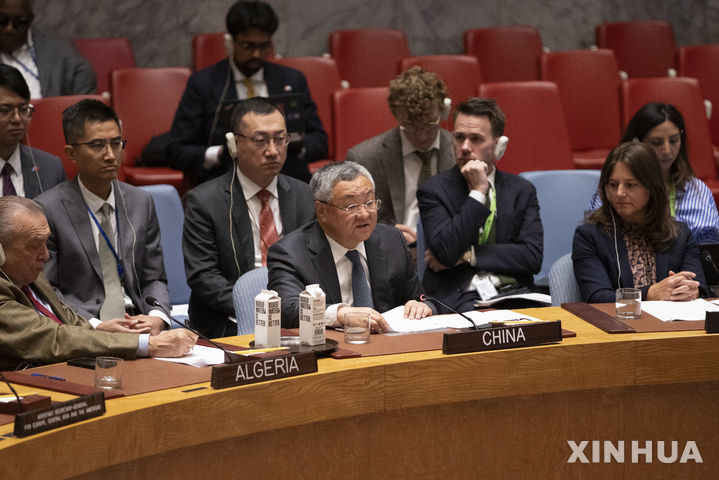 [유엔본부=신화/뉴시스] 푸충 유엔(UN) 주재 중국대표부 대사는 18일(현지 시간) 유엔의 첫 '국제 반식민주의의 날'(12월 14일)을 기념해 열린 고위급 회의에서 다카이치 사나에 일본 총리의 대만 관련 발언을 철회할 것을 촉구했다고 신화통신이 전했다. 사진은 지난 8월 10일 미국 뉴욕 유엔본부에서 열린 유엔 안전보장이사회 긴급회의에서 발언하는 푸 대사. 2025.12.19