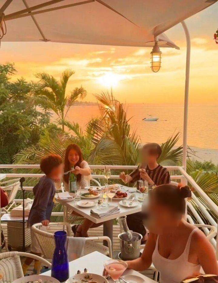 [서울=뉴시스] 배우 이시영이 미국의 한 식당에서 촬영한 영상이 '비매너' 논란에 휩싸이자 사과했다. (사진=이시영 인스타그램 캡처) 2025.08.12. photo@newsis.com *재판매 및 DB 금지