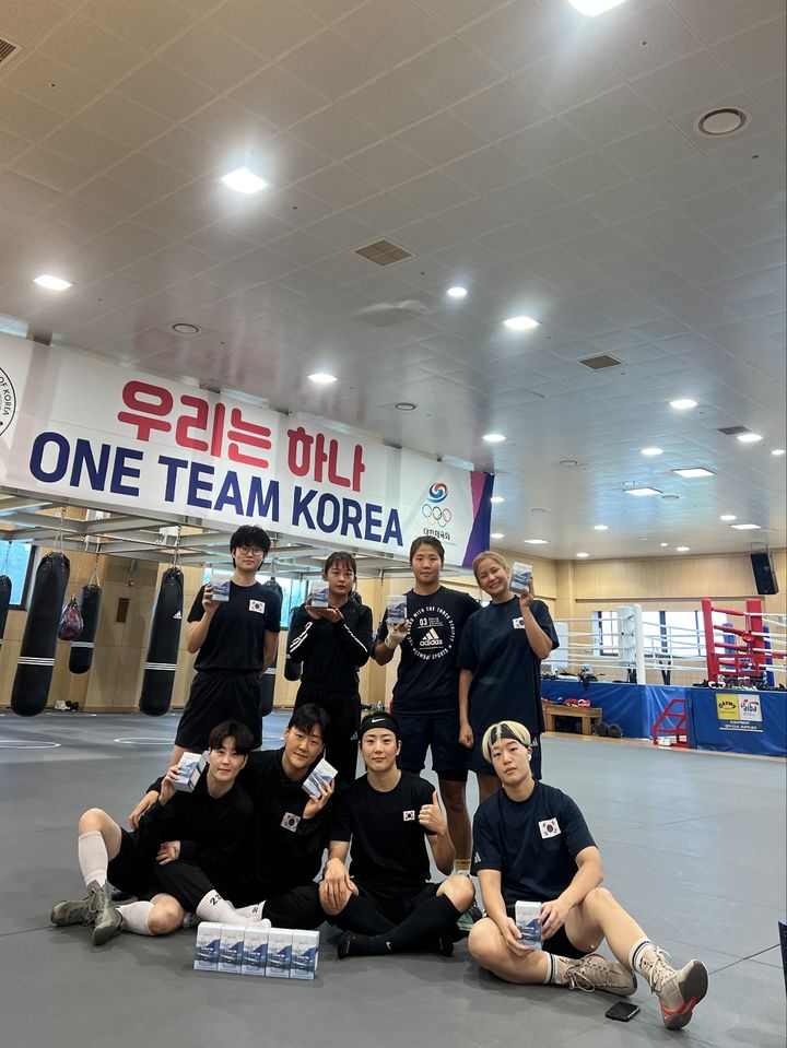 [강릉=뉴시스] 진천선수촌에서 훈련 중인 복싱국가대표 선수단 모습.(사진=엘에스과학기술원 제공)photo@newsis.com *재판매 및 DB 금지