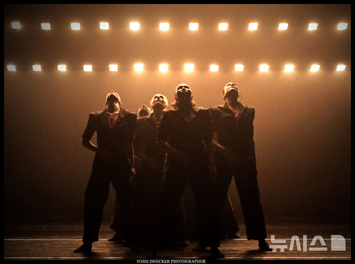 [서울=뉴시스]오를리 포르탈 무용단의 '폐허(Al-Atlal). (사진=시댄스 제공) 