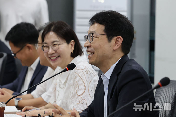 [서울=뉴시스] 권창회 기자 = 의사인력 수급추계위원장으로 선출된 김태현 한국보건경제정책학회 회장. 2025.08.12. kch0523@newsis.com