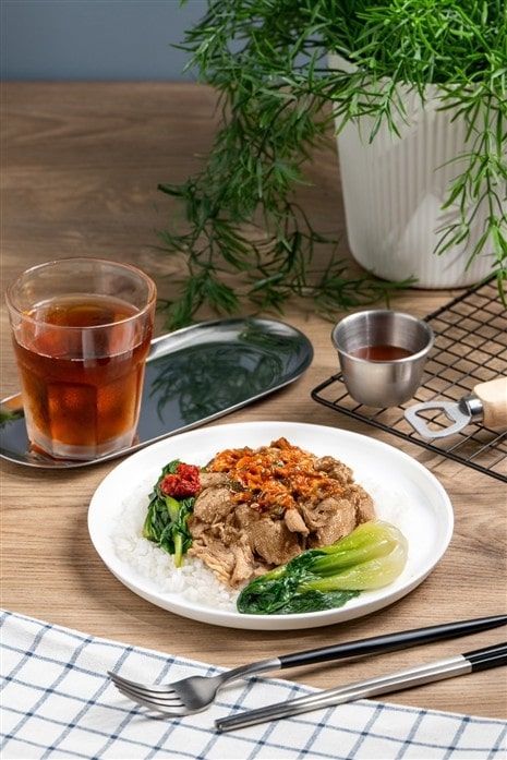 [부산=뉴시스] 대만 항공사 부산 기내식 '돼지국밥 퓨전요리'. (사진=부산관광공사 제공) 2025.08.13. photo@newsis.com *재판매 및 DB 금지