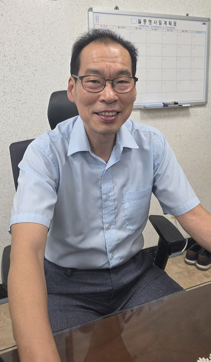 지난 12일 태백시보건소장실에서 인터뷰하는 안상헌 보건소장.(사진=뉴시스) *재판매 및 DB 금지