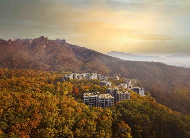 [서울=뉴시스] 한화호텔앤드리조트가 '파라스파라 서울'을 인수한 후 선보인 '안토(ANTO)' 전경.(사진=한화호텔앤드리조트 제공) *재판매 및 DB 금지