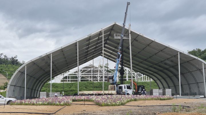 영동세계국악엑스포 행사장 설치작업(사진=2025영동세계국악엑스포 조직위 제공) *재판매 및 DB 금지