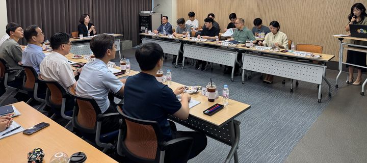 [양산=뉴시스] 양산시 도시교통정비 기본계획 및 중기계획 수립용역 착수보고회를 하고 있다. (사진=양산시 제공) 2025.08.13. photo@newsis.com *재판매 및 DB 금지